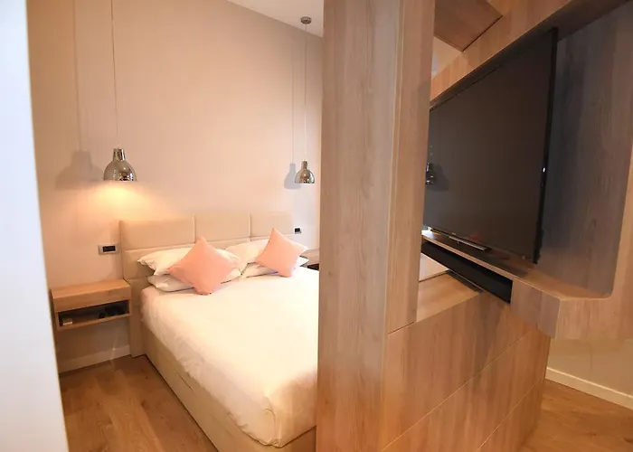 Lux No.6 アパート